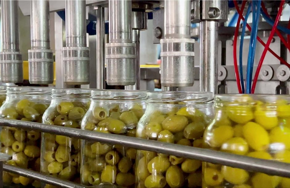 Η Ινδία θα καταργήσει πλήρως τους δασμούς έως και 36% στις επιτραπέζιες ελιές είτε κατά την έναρξη ισχύος είτε μετά από μεταβατική περίοδο επτά ετών ανάλογα με τη συγκεκριμένη δασμολογική κλάση.